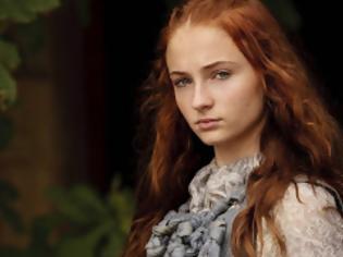 Φωτογραφία για Δείτε πώς είναι η Sansa από το Game Of Thrones στην πραγματική της ζωή... [photos]
