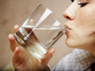 Φωτογραφία για Το ήξερες; Πόσο νερό ΠΡΕΠΕΙ να πίνουμε για να αυξήσουμε το μεταβολισμό μας;