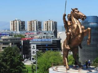 Φωτογραφία για Γ. Σούρλας: Τοποθετούν αγάλματα και γιορτάζουν τα γενέθλια του Μ. Αλεξάνδρου στα Σκόπια και στην Αθήνα δεν βρέθηκε ακόμη χώρος για το άγαλμά του