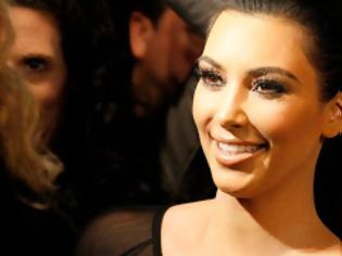 Φωτογραφία για ΕΤΣΙ λεπταίνει τη μέση της η Kim Kardashian! [photos]