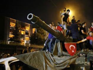 Φωτογραφία για Πραξικόπημα-οπερέτα κάνει τον Ερντογάν πραγματικό σουλτάνο
