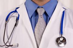 Παρατείνεται η υποβολή των αιτήσεων για θέσεις γιατρών σε Κέντρα Υγείας
