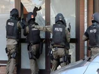 Φωτογραφία για Σαρώνει σπίτια και τζαμί η Γερμανική αστυνομία για να βρει τρομοκράτες