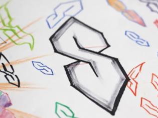 Φωτογραφία για Ξέρετε τι σημαίνει το «S» που ζωγράφιζαν οι μαθητές σε βιβλία και τετράδια;