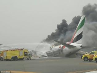 Φωτογραφία για Στο πάρα πέντε γλίτωσαν οι επιβάτες του αεροσκάφους της Emirates [photo]