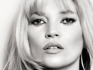 Φωτογραφία για H Kate Moss κάνει διακοπές στην Ελλάδα