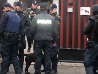 Φωτογραφία για Συναγερμός σε κέντρο μεταναστών στην Δανία! Άντρας αγνώστων στοιχείων απειλεί να ανατιναχθεί