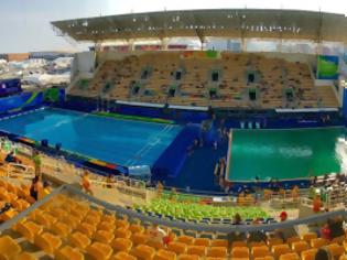 Φωτογραφία για Πράσινο το νερό στην πισίνα των καταδύσεων στο Ρίο! Οι υπεύθυνοι δεν μπορούν να εξηγήσουν τι συνέβη