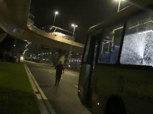 Φωτογραφία για Πυροβολισμοί σε λεωφορείο με δημοσιογράφους στο Ρίο
