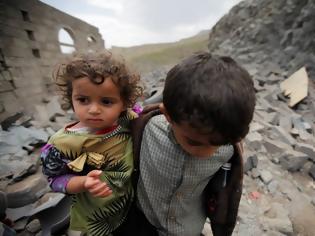 Φωτογραφία για Bομβαρδίστηκε σχολείο στην Υεμένη - Δέκα παιδιά θύματα της αεροπορικής επιδρομής