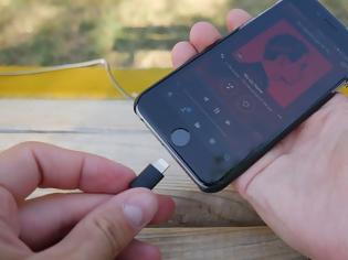 Φωτογραφία για Εν αναμονή της κυκλοφορίας του iPhone 7 η JBL ανακοίνωσε τα νέα της ακουστικά με Lightning βύσμα
