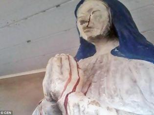 Φωτογραφία για Δάκρυσε το άγαλμα της Παναγίας σε εκκλησάκι στη Βολιβία [video]