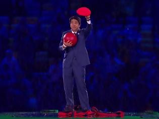 Φωτογραφία για Μας άφησε ΑΦΩΝΟΥΣ: Δείτε τι έκανε ο Πρωθυπουργός της Ιαπωνίας για να καλέσει τους πάντες στους Ολυμπιακούς Αγώνες στο Τόκυο [video]