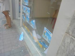 Φωτογραφία για «Επαγγελματίας» ζητιάνος δεν του έδιναν χρήματα και έσπασε τζαμαρία μαγαζιού στην Κατερίνη