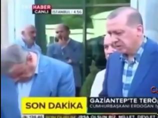 Φωτογραφία για Ο Ερντογάν μιλά για τους 54 νεκρούς στο Γκαζιαντέπ και ο γιος του γελάει! [video]