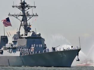 Φωτογραφία για Επικίνδυνο  επεισόδιο στα Στενά του Ορμούζ - Ιρανικά πλοία παρενόχλησαν αμερικανικό αντιτορπιλικό