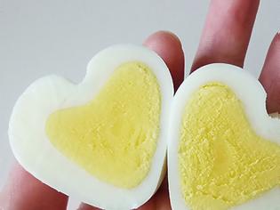 Φωτογραφία για Εντυπωσιάστε στο πρωινό σας με αυγά... καρδιές!