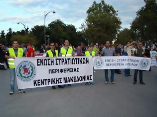 Φωτογραφία για Η Ε.Σ.ΠΕ.Κ.Μ. δίνει και φέτος δυναμικό «ΠΑΡΟΝ» στη Διαμαρτυρία των Ενστόλων στη Θεσσαλονίκη