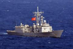 Ναυτική παρενόχληση σκάφους από τουρκική φρεγάτα ανοικτά του Ακάμα