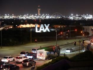 Φωτογραφία για Λάθος συναγερμός για πιθανό πυροβολισμό στο αεροδρόμιο του Λος Άντζελες! Σύλληψη ενός «Ζορό»