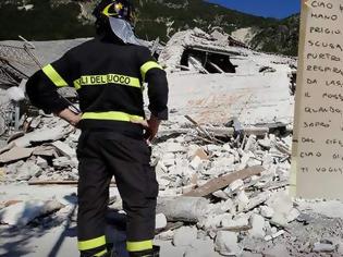 Φωτογραφία για Ανατριχιαστικό γράμμα: Πυροσβέστης ζητά συγγνώμη από 8χρονη νεκρή του σεισμού στην Ιταλία - «Φτάσαμε αργά, θα είσαι άγγελος εκεί ψηλά»