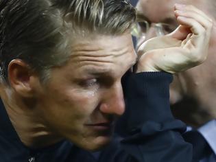 Φωτογραφία για Πλάνταξε! Τα δάκρυα του Σβαϊνστάιγκερ στο “αντίο” του στη Γερμανία