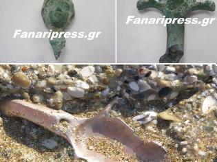 Φωτογραφία για ΑΠΙΣΤΕΥΤΟ: Βρέθηκε αρχαίο χάλκινο αντικείμενο με γυναικεία μορφή από τουρίστες στην Λυγιά Πρέβεζας [photo]