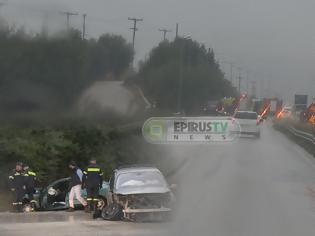 Φωτογραφία για Ιωάννινα: Σφοδρή Σύγκρουση οχημάτων στην Ε.Ο Ιωαννίνων Αρτας στο Μπιζάνι