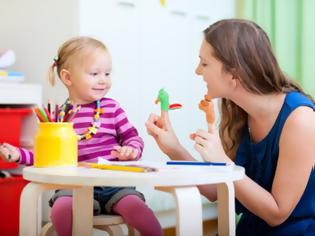 Φωτογραφία για Γιαγιά, baby sitter ή παιδικός σταθμός;