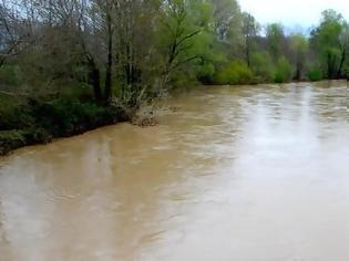 Φωτογραφία για Βραδιά καταποντισμού αυτή που μας πέρασε στα Τρίκαλα - υπερχειλίζει ο Πηνειός