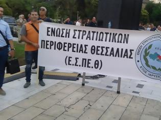 Φωτογραφία για Η Ε.Σ.ΠΕ.Θ. ήταν ΠΑΡΩΝ στη συγκέντρωση διαμαρτυρίας μαζί με το ΠΑΣΕΔ και τα Σ.Α.