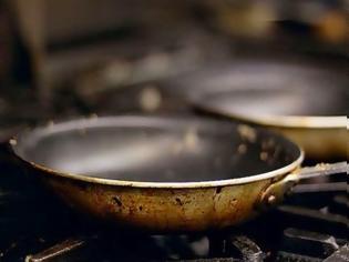 Φωτογραφία για Δεν πάει ο νους σας πώς θα καθαρίσετε το καμένο σας τηγάνι!