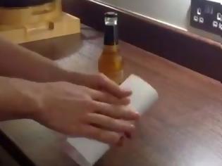 Φωτογραφία για Πως να ανοίξετε ένα μπουκάλι μπύρας με ένα κομμάτι χαρτί [video]
