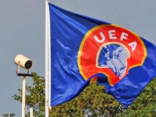 Φωτογραφία για ΜΟΝΟ Ο ΘΡΥΛΟΣ ΝΙΚΗΣΕ ΚΑΙ ΕΤΣΙ... Η ΕΛΛΑΔΑ ΕΠΕΣΕ 15η ΣΤΗΝ ΚΑΤΑΤΑΞΗ ΤΗΣ UEFA! (ΡΗΟΤΟ)