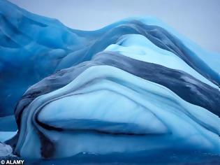 Φωτογραφία για Τα... ριγέ παγόβουνα της Ανταρκτικής που εντυπωσιάζουν!