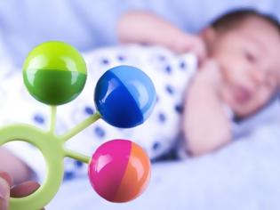 Φωτογραφία για 5 τρόποι για να βοηθήσουμε το μωρό να ανακαλύψει τους ήχους