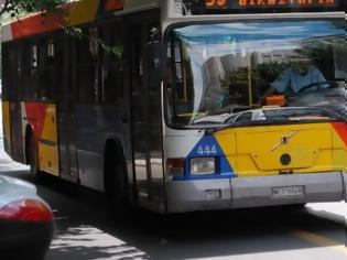 Φωτογραφία για Έτοιμα να μεταφέρουν κόσμο αντί του ΟΑΣΘ 100δες τουριστικά λεωφορεία