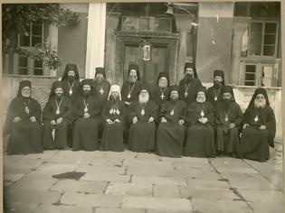 Φωτογραφία για 9055 - Πρακτικά της Προκαταρκτικής Επιτροπής των αγίων Ορθοδόξων Εκκλησιών της συνελθούσης εν τη εν Αγίων Όρει ιερά μεγίστη μονή του Βατοπεδίου (8-23 Ιουνίου 1930)