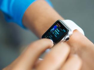Φωτογραφία για Εταιρείες στις Ηνωμένες Πολιτείες δίνουν δωρεάν στους εργαζόμενους το Apple Watch