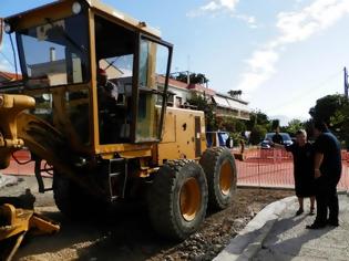 Φωτογραφία για Επίσκεψη του Δημάρχου Ν. Καραπάνου σε έργα οδοποιίας στις περιοχές Καλονής και Αγίου Δημητρίου Μεσολογγίου [photos]