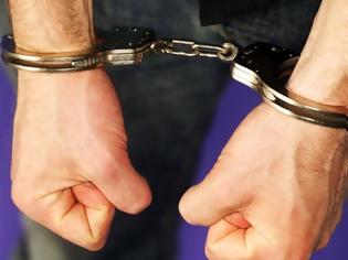 Φωτογραφία για Συνελήφθη 25χρονος για ληστείες σε καταστήματα και φαρμακεία στην περιοχή των Αχαρνών