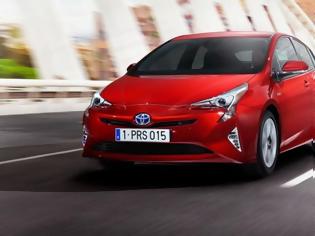 Φωτογραφία για Η Toyota ανακαλεί 340.000 Prius για να φτιάξει το χειρόφρενο