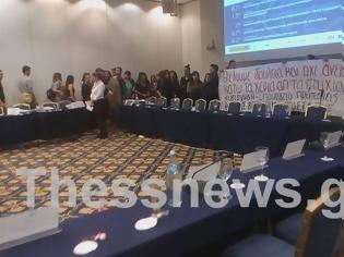 Φωτογραφία για Εισβολή φοιτητών στη Συνδιάσκεψη των Πρυτάνεων στη Θεσσαλονίκη [video]