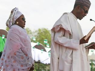 Φωτογραφία για Αντιδράσεις προκαλεί ο πρόεδρος της Νιγηρίας: Η θέση της γυναίκας μου είναι στην κουζίνα