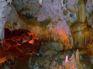 Φωτογραφία για Σπήλαιο της Ανεμότρυπας των Πραμάντων, στα Τζουμέρκα - Μία μεγαλειώδης δημιουργία της φύσης
