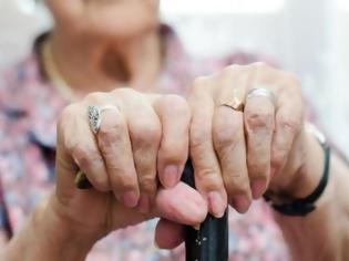 Φωτογραφία για Με τροχαία, βλάβες και λίρες εξαπατούν ηλικιωμένους μέσω τηλεφώνου