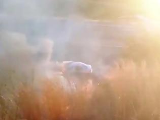 Φωτογραφία για Πάφος: Αυτοκίνητο τυλίχθηκε στις φλόγες στον αυτοκινητόδρομο παρά την έξοδο Μανδριών