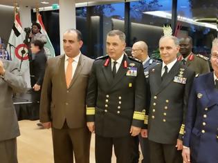 Φωτογραφία για Επίσκεψη Αρχηγού ΓΕΝ στη Διεθνή Έκθεση Αμυντικού Υλικού EURONAVAL 2016