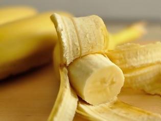 Φωτογραφία για Κι όμως μπορείς να ασπρίσεις τα δόντια σου με μπανάνα