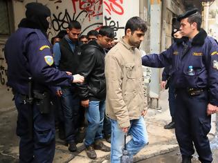 Φωτογραφία για Συνεχίζονται οι έρευνες των διωκτικών αρχών για το μεγάλο κύκλωμα διακίνησης μεταναστών